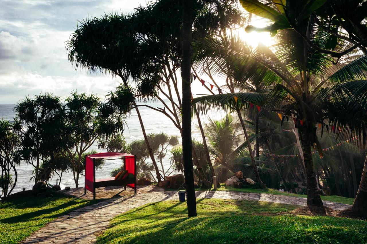 Utmt - Underneath The Mango Tree Spa & Beach Resort Dickwella Exterior foto